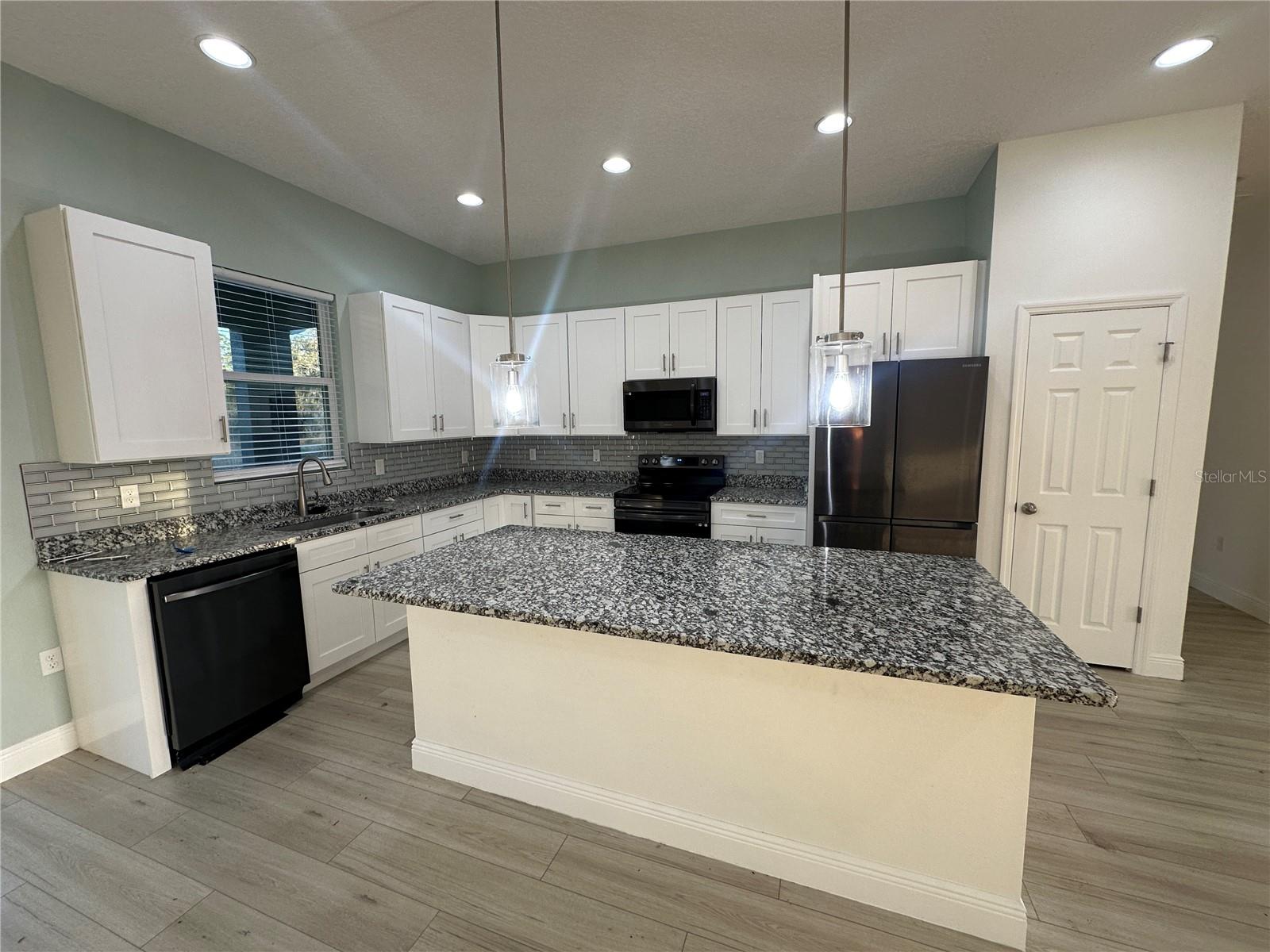 Image 5 of 20 For 1105 Saint Nicholas Avenue