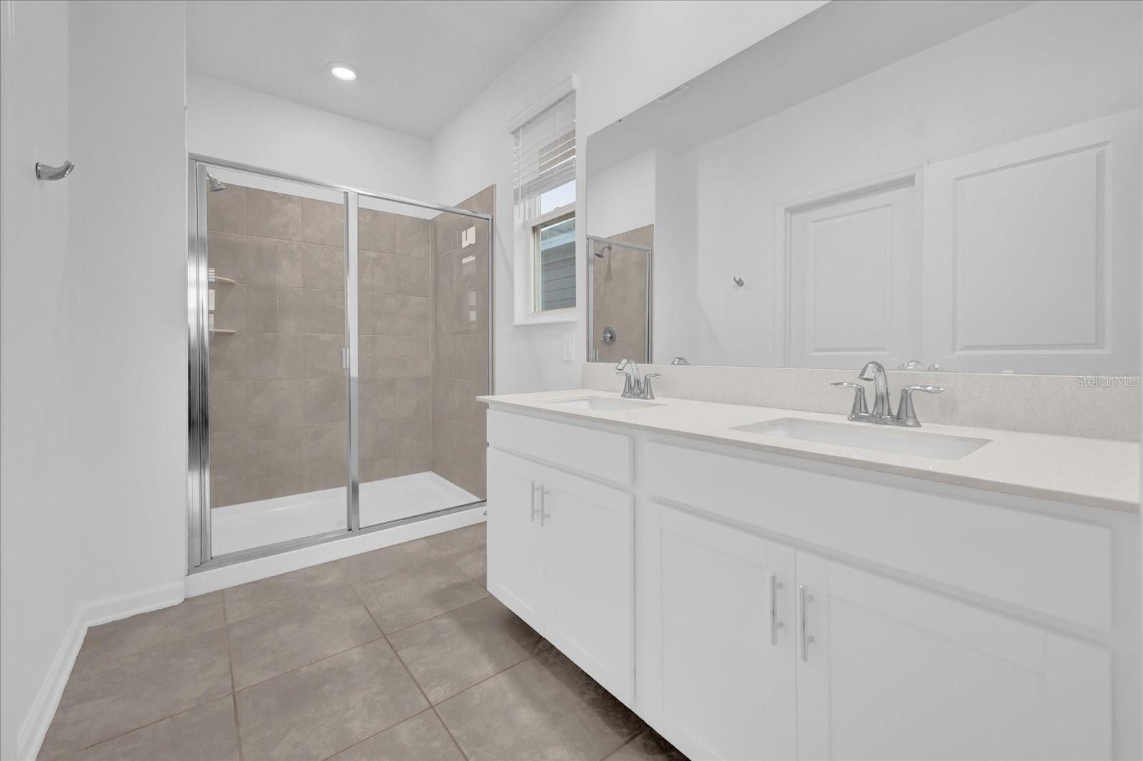 Image 20 of 29 For 1940 Rider Rain Lane