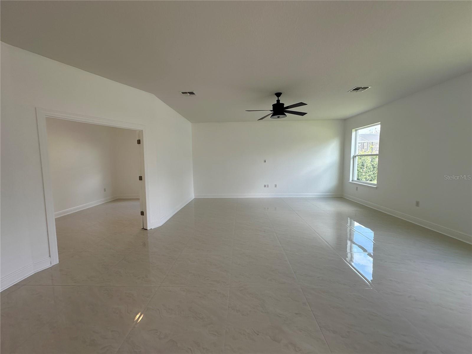 Image 10 of 29 For 7738 Summerlake Pointe Boulevard