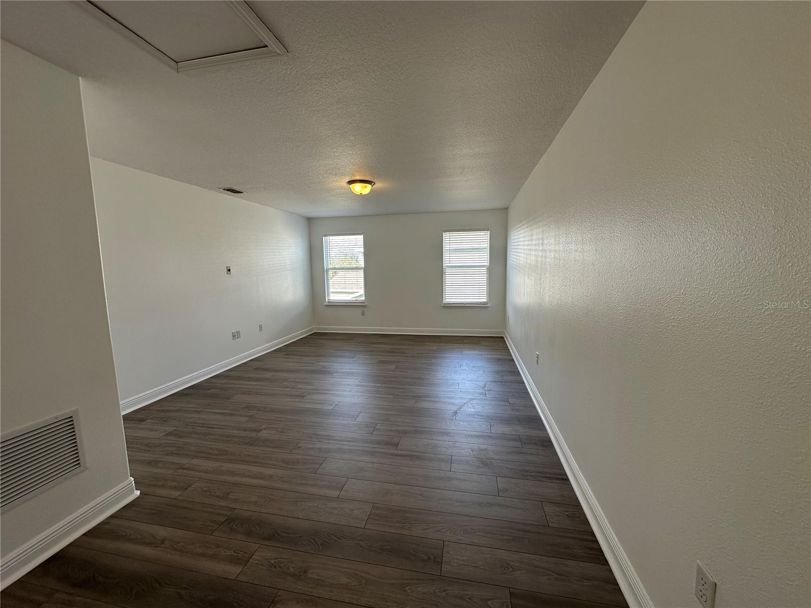 Image 15 of 29 For 7738 Summerlake Pointe Boulevard