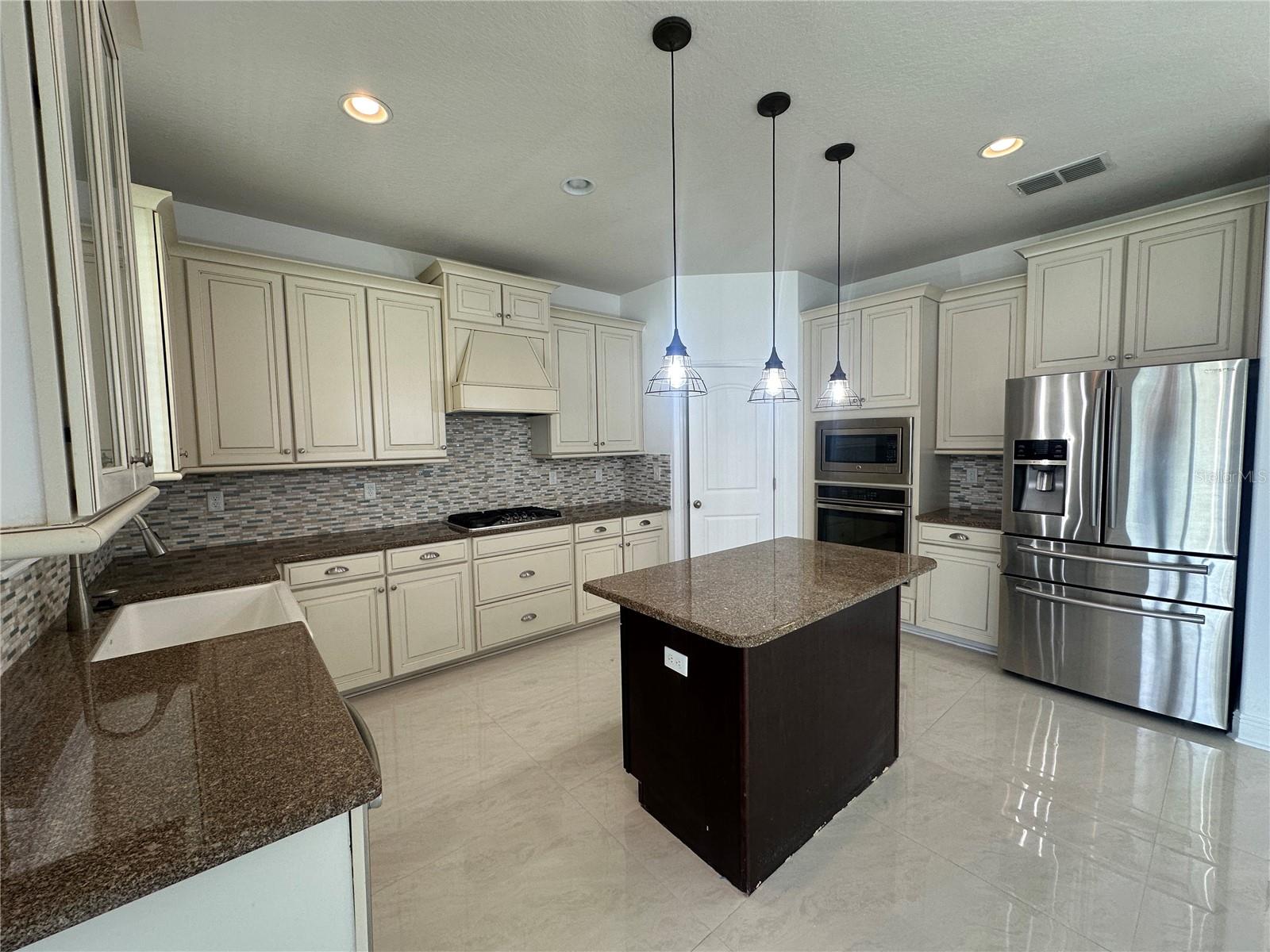 Image 7 of 29 For 7738 Summerlake Pointe Boulevard