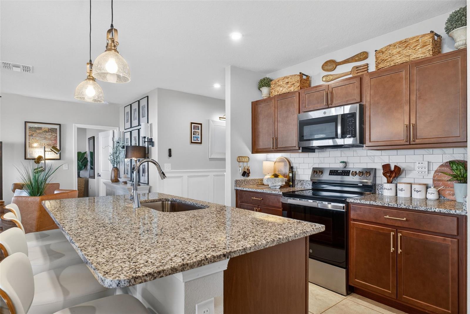 Image 23 of 77 For 1654 Laia Road