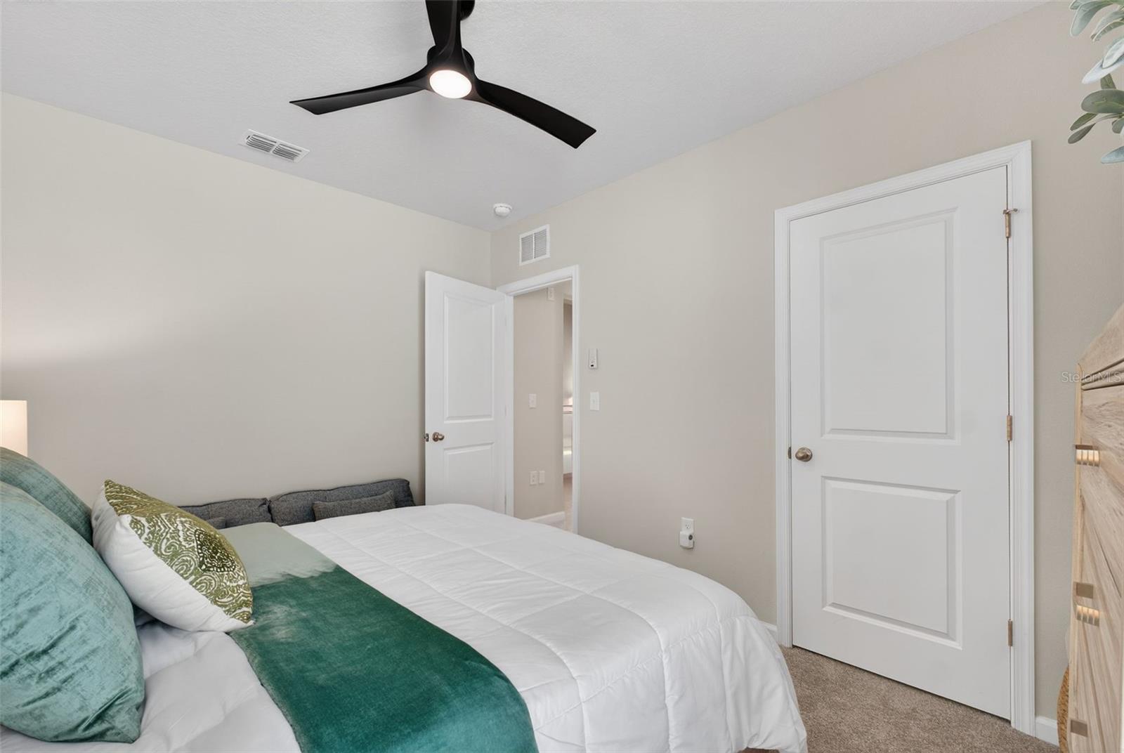 Image 46 of 77 For 1654 Laia Road