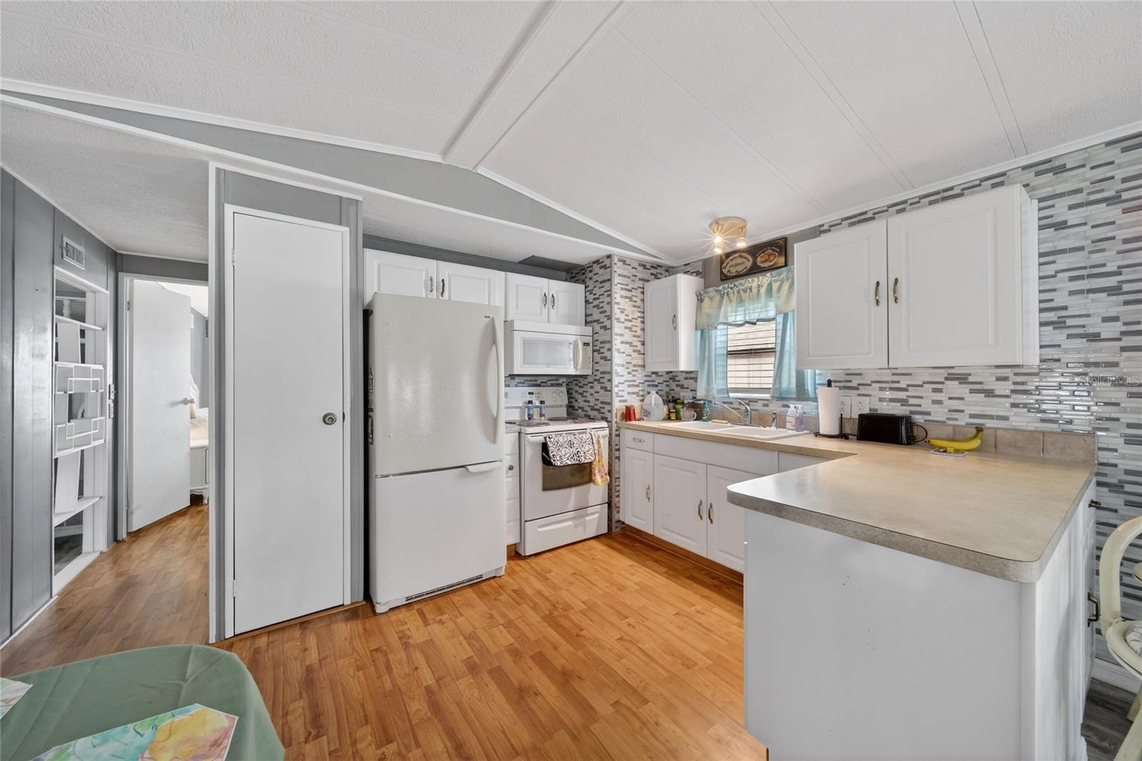 Image 12 of 40 For 251 Patterson Road D32