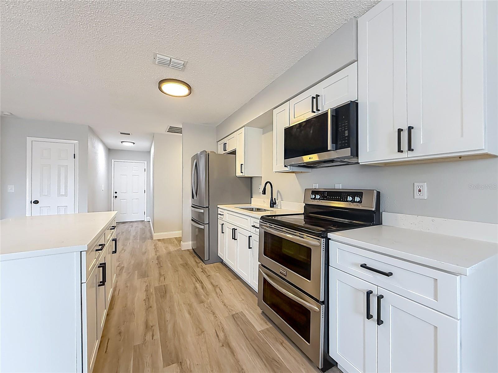 Image 5 of 24 For 8940 88th Street