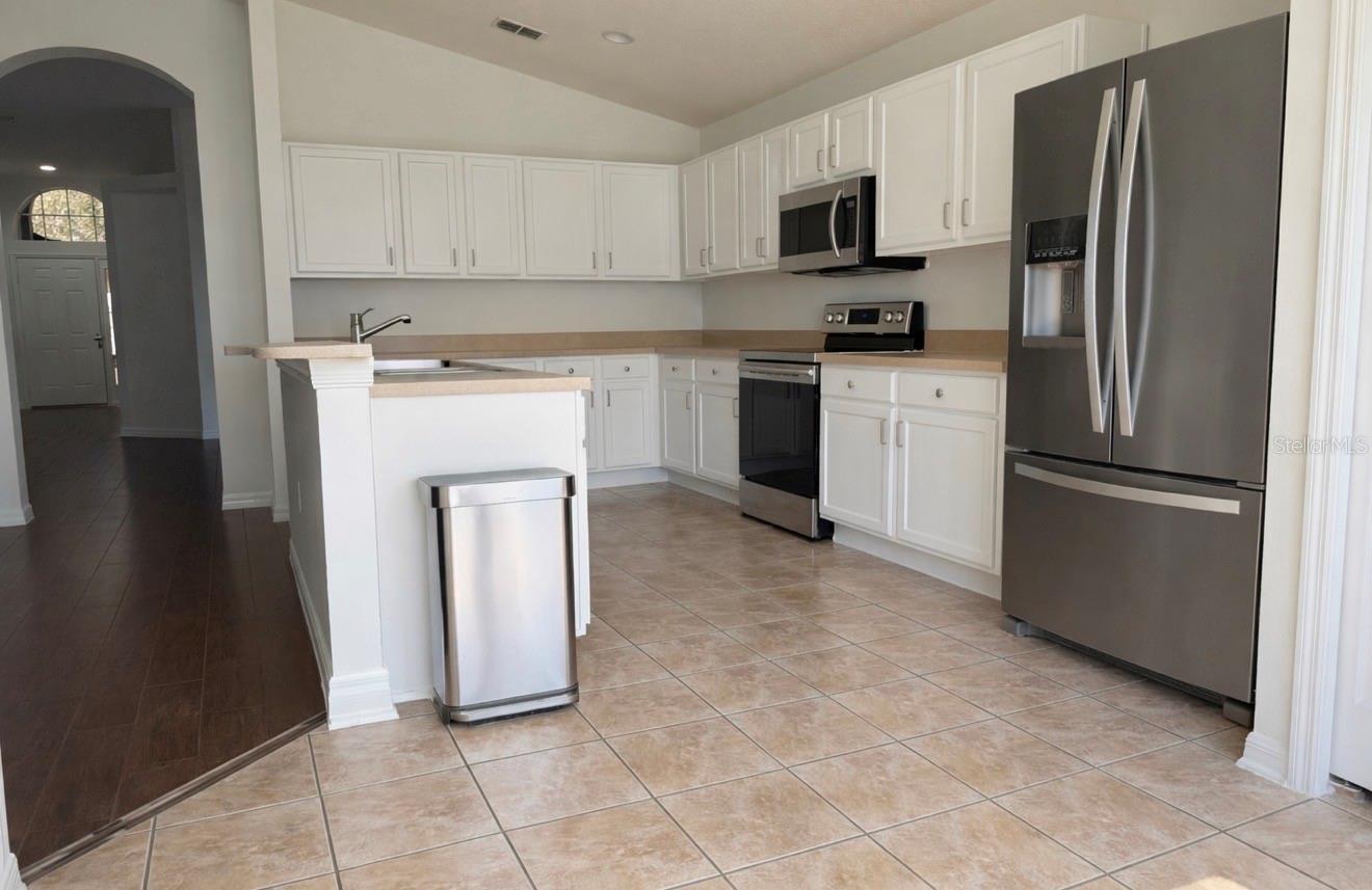 Image 19 of 24 For 2704 Lucas Lakes Lane