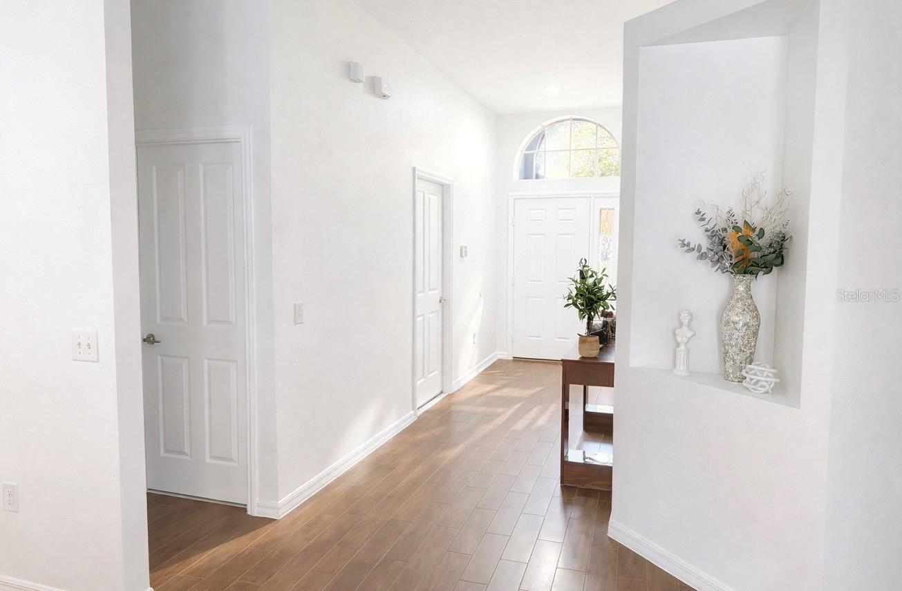 Image 4 of 24 For 2704 Lucas Lakes Lane