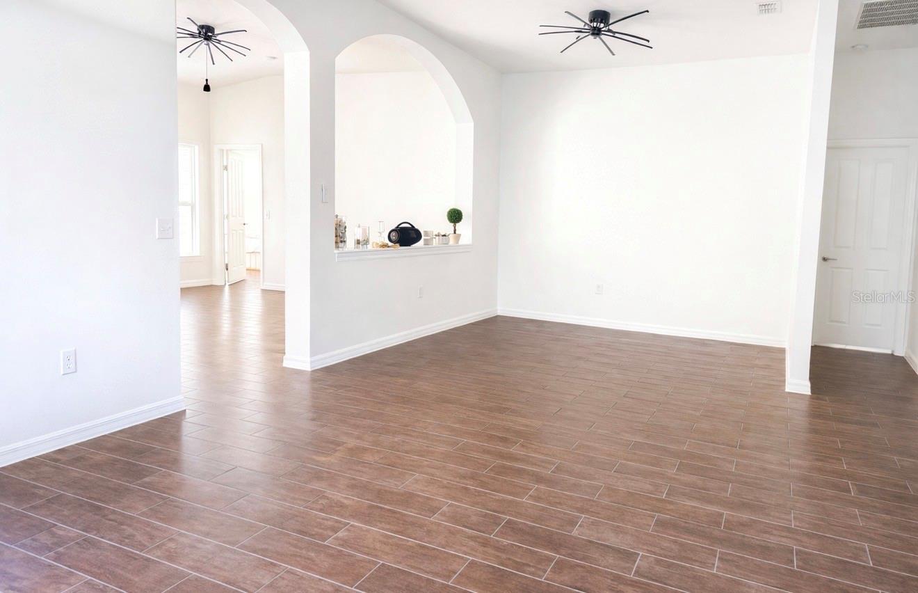 Image 7 of 24 For 2704 Lucas Lakes Lane