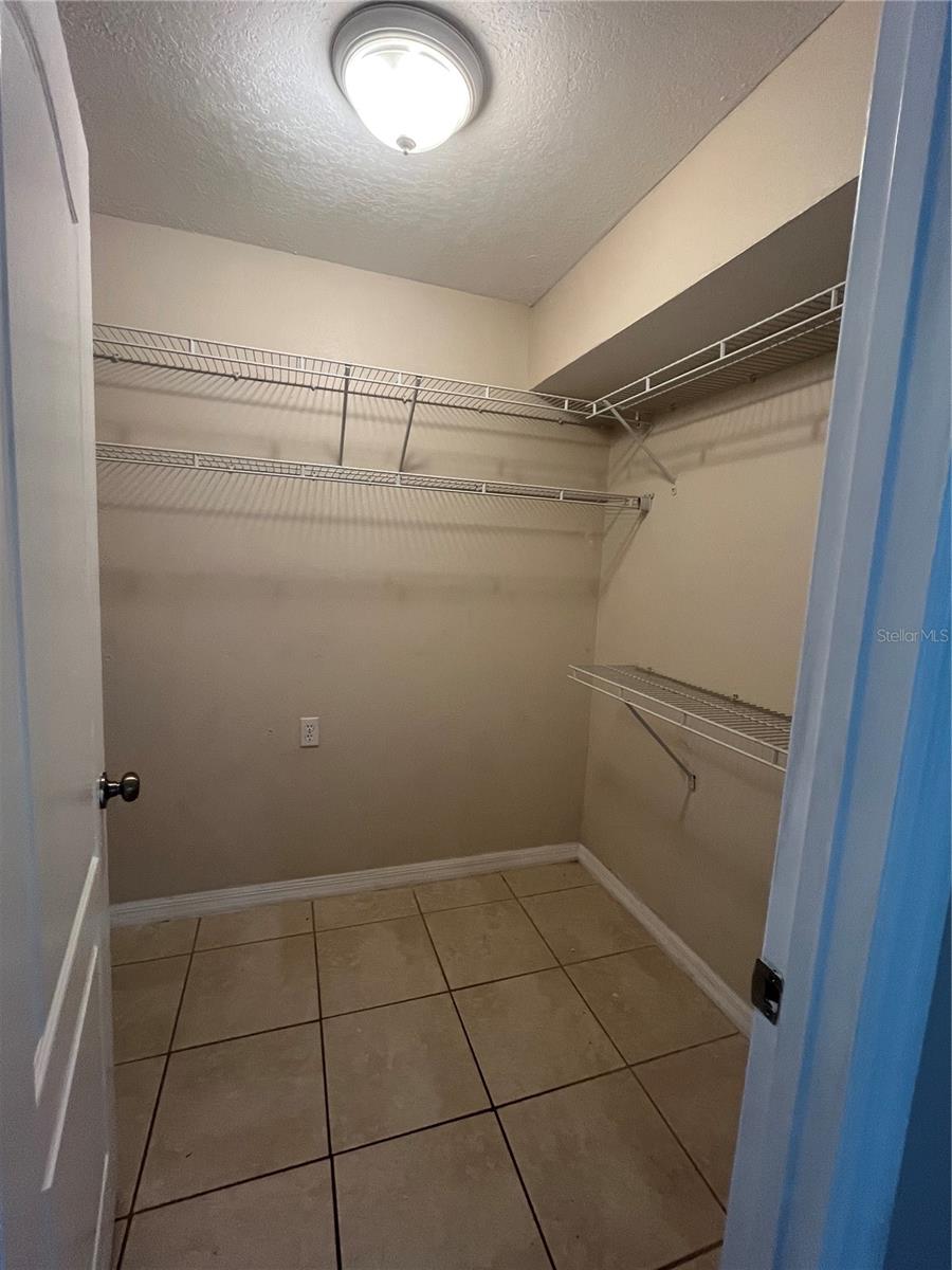 Image 8 of 16 For 27 Lind Avenue