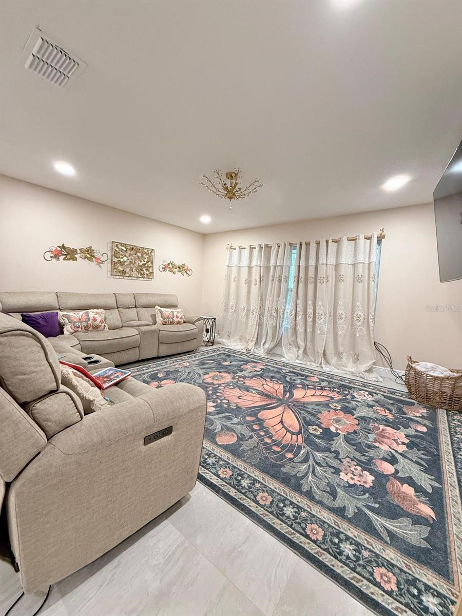 Image 6 of 18 For 18240 Mount Olive Drive