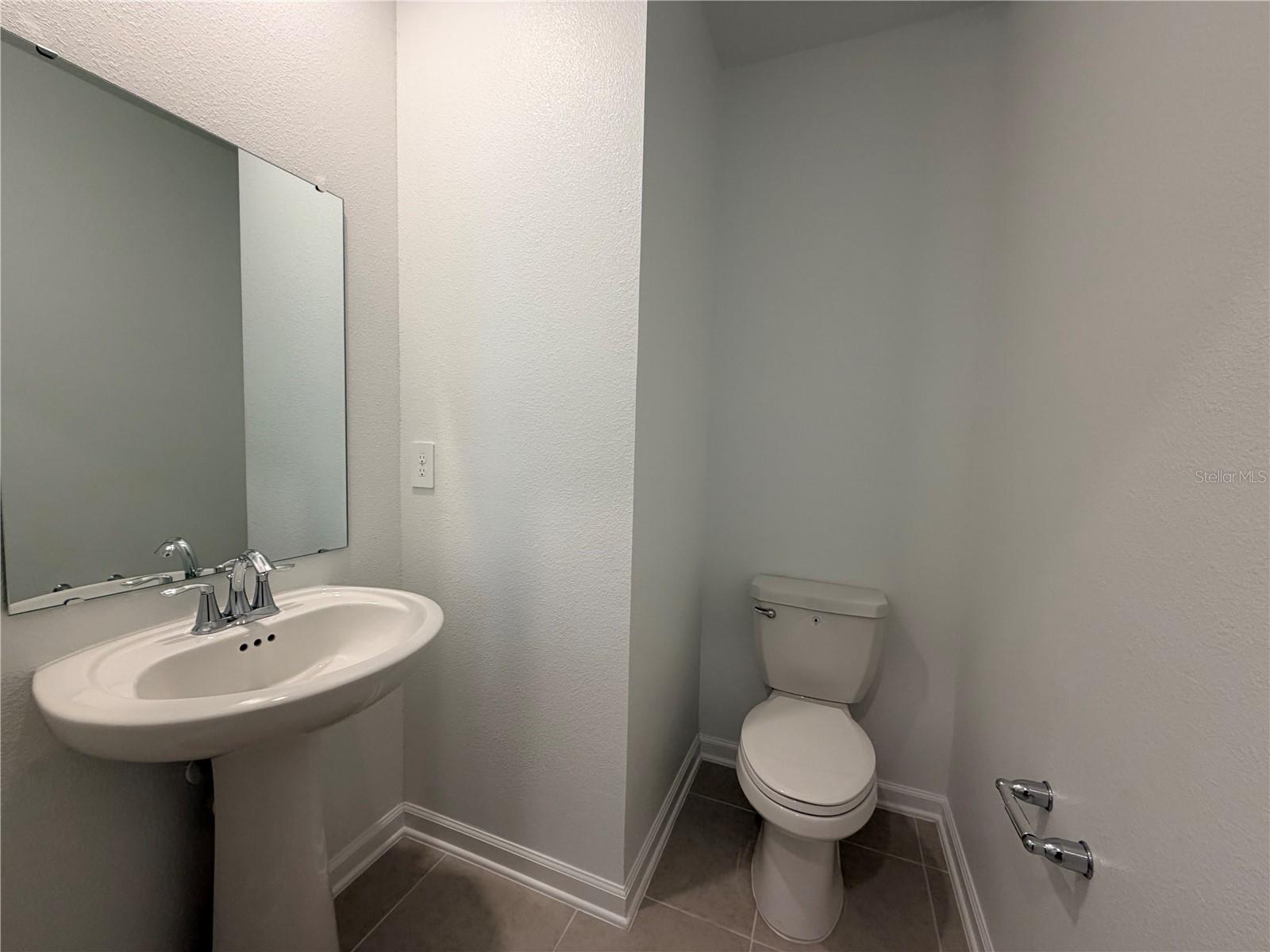 Image 5 of 33 For 7420 Olivewood Avenue