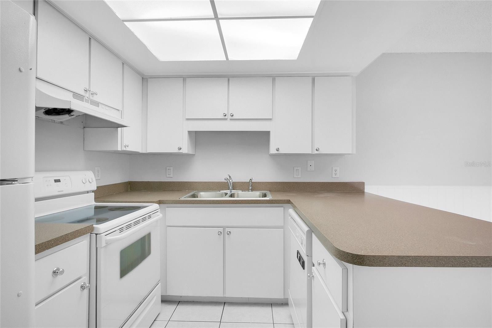 Image 11 of 29 For 97 Windtree Lane 104