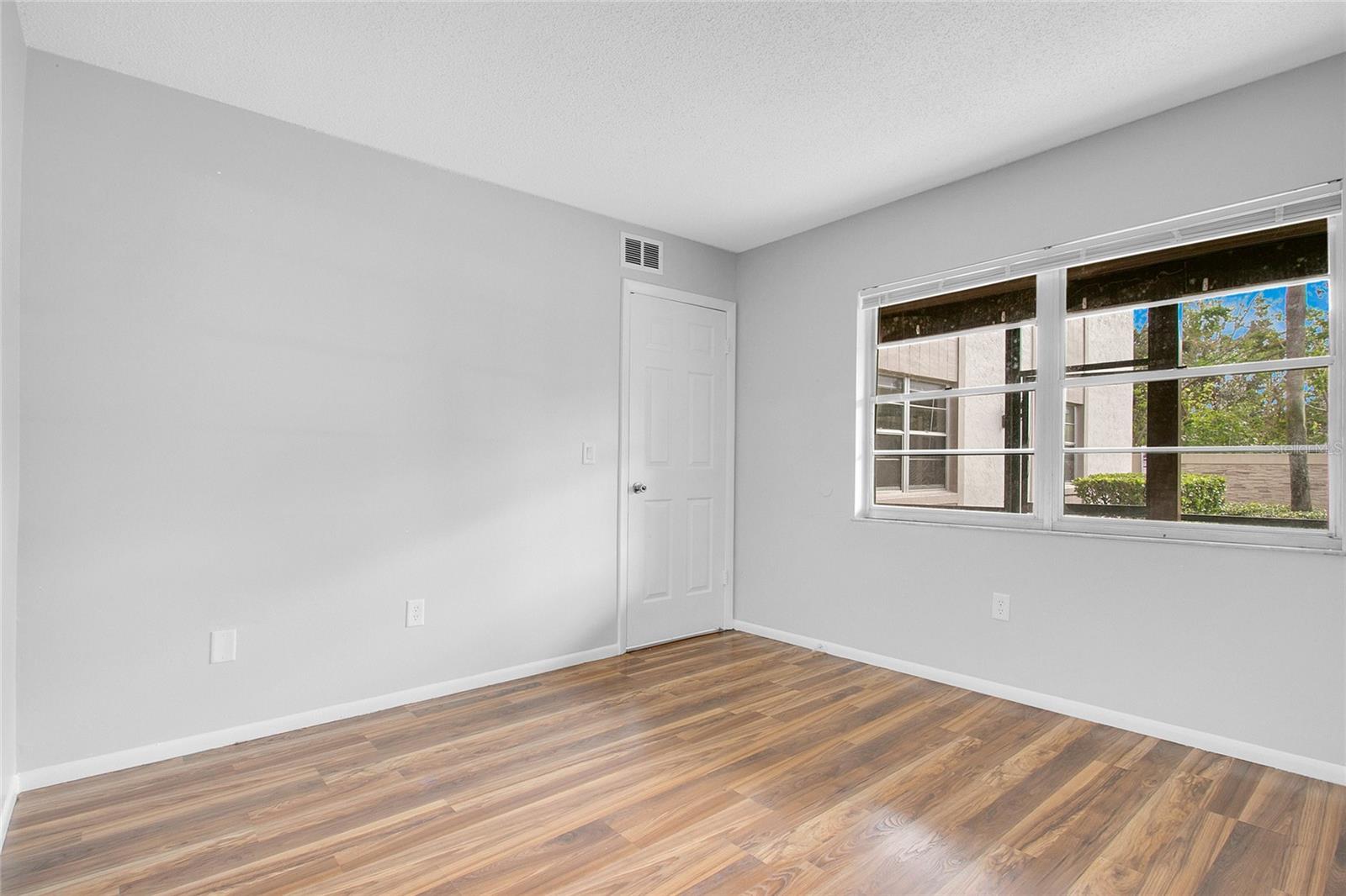 Image 14 of 29 For 97 Windtree Lane 104