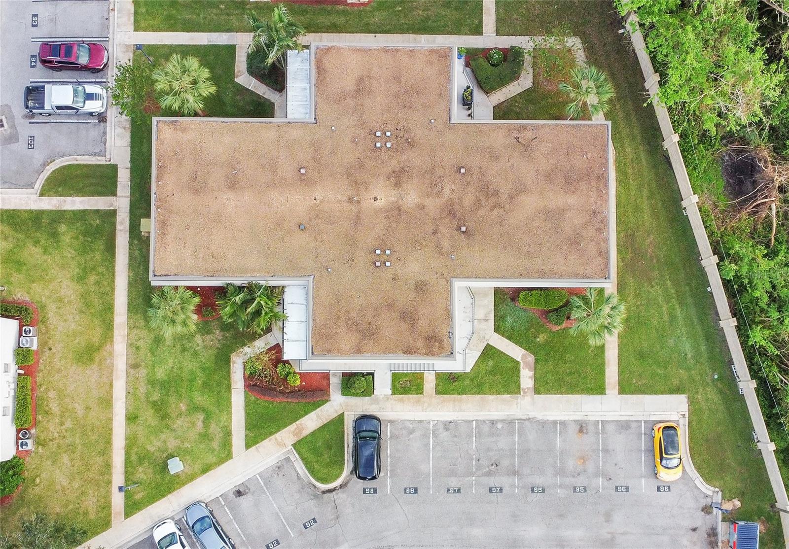 Image 25 of 29 For 97 Windtree Lane 104