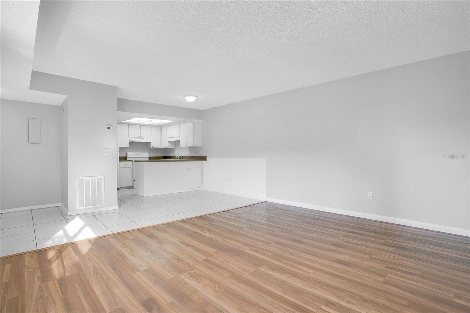 Image 7 of 29 For 97 Windtree Lane 104