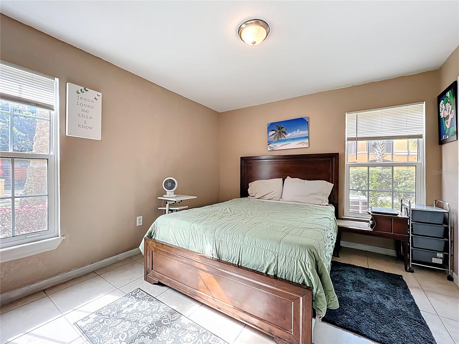 Image 27 of 49 For 5471 Vineland Road 7109