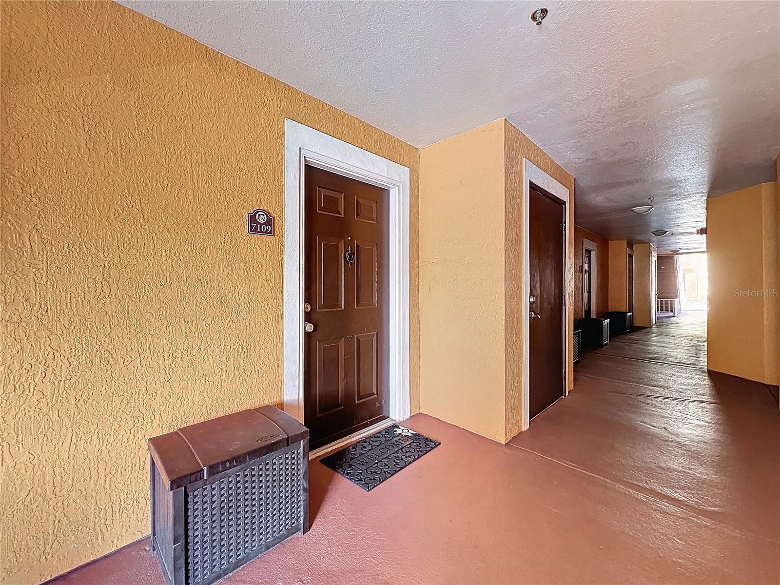 Image 4 of 49 For 5471 Vineland Road 7109