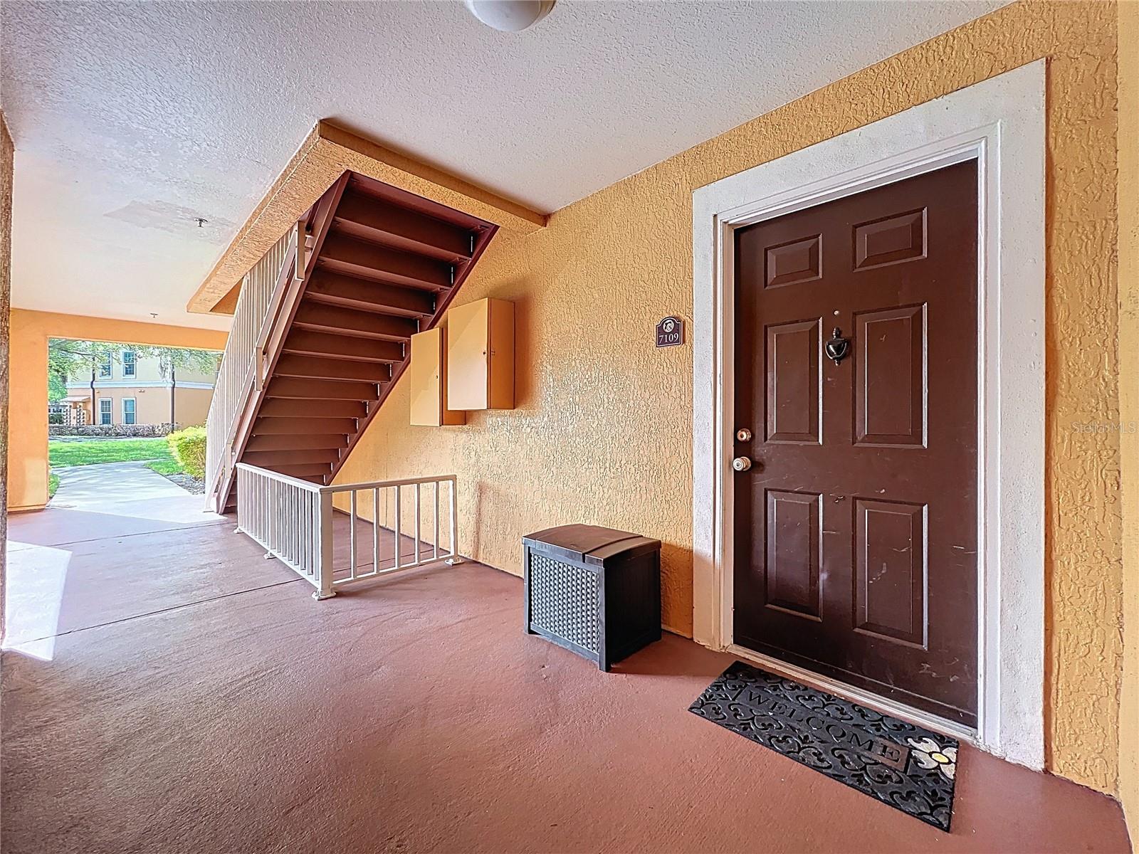 Image 5 of 49 For 5471 Vineland Road 7109