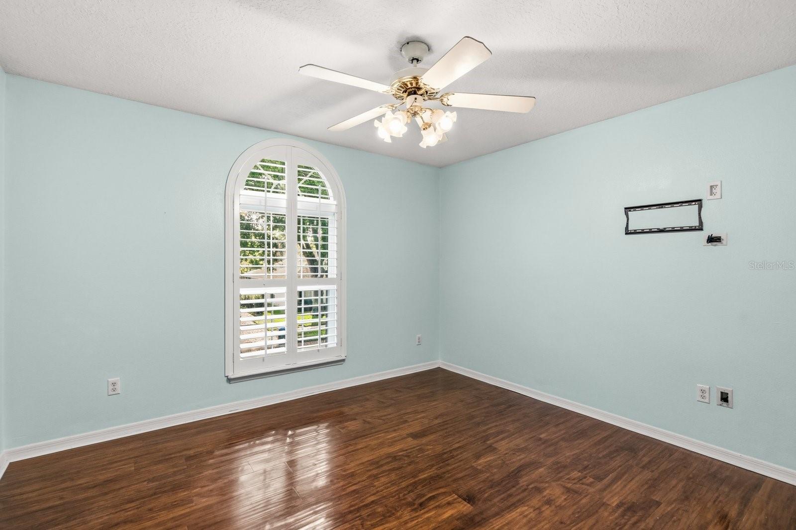 Image 28 of 52 For 10116 Facet Court