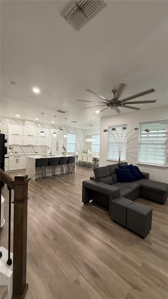 Image 4 of 18 For 3020 Cardillino Way