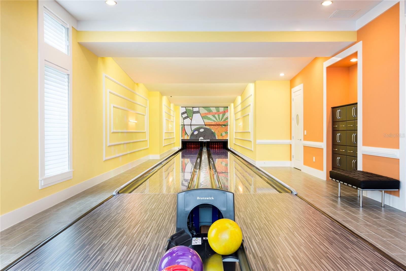 Listing photo id 31 for 905 Golden Bear Drive