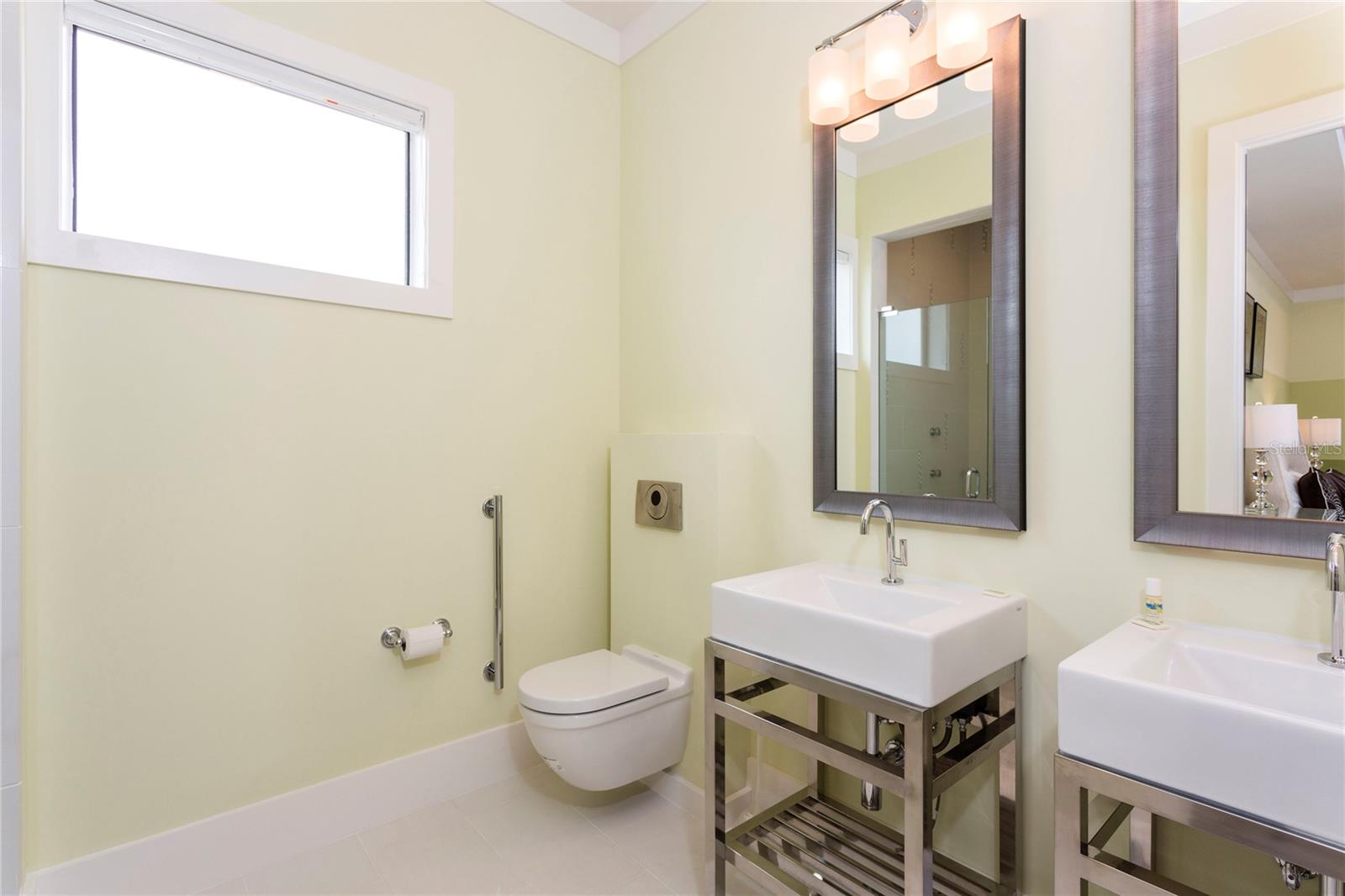 Listing photo id 49 for 905 Golden Bear Drive