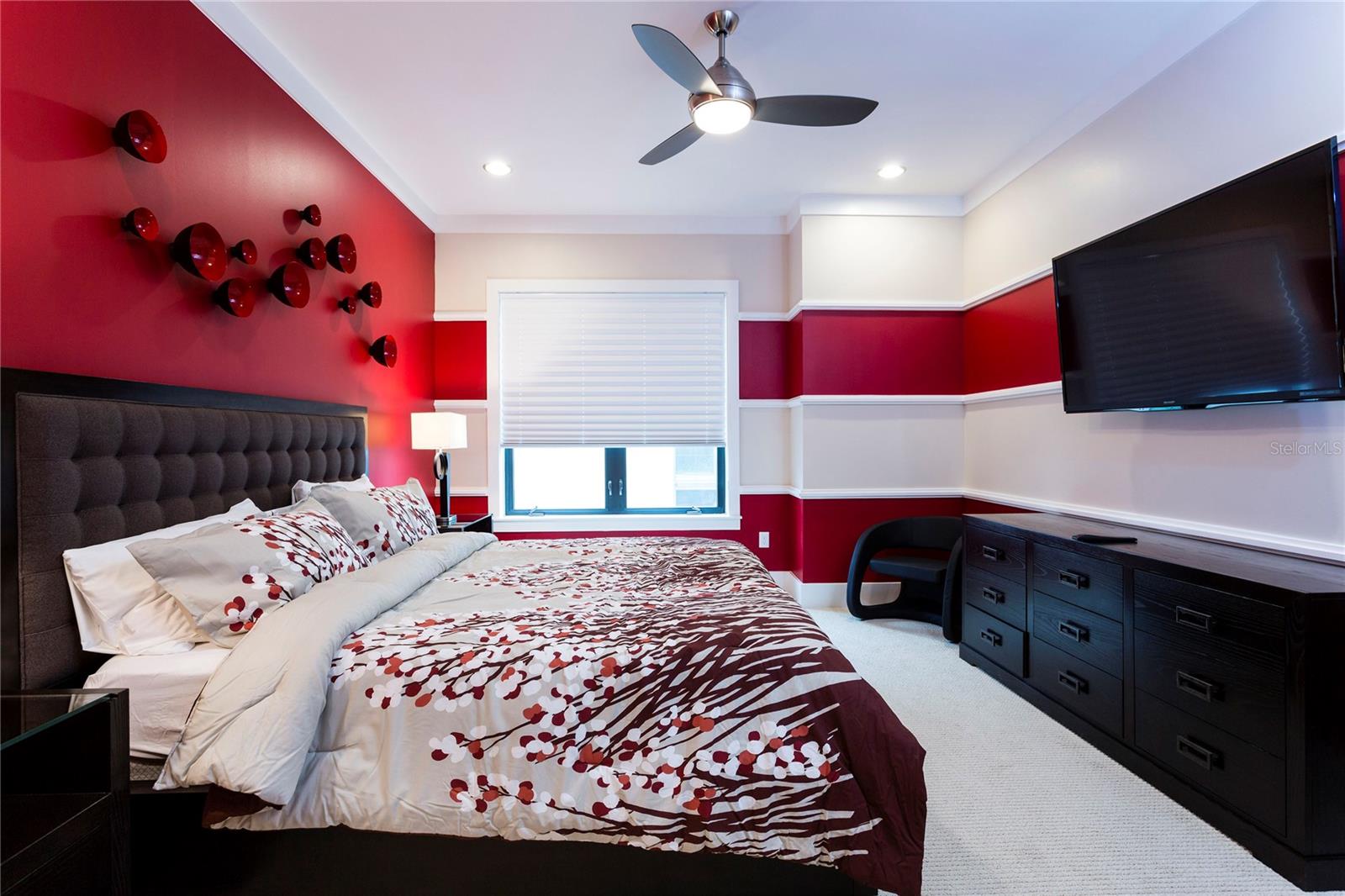 Listing photo id 57 for 905 Golden Bear Drive