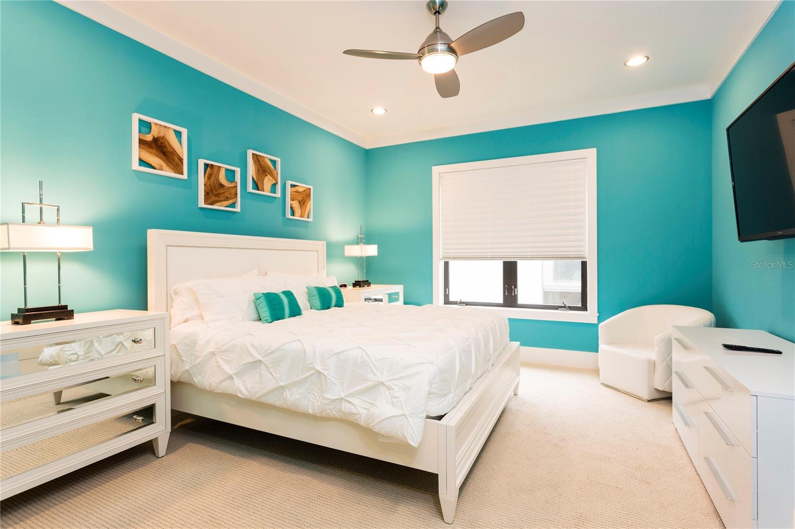 Listing photo id 61 for 905 Golden Bear Drive