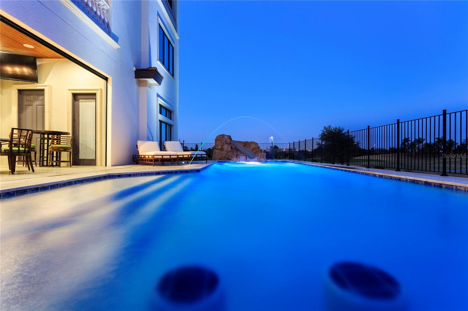 Listing photo id 81 for 905 Golden Bear Drive