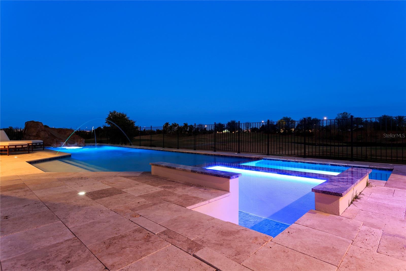 Listing photo id 82 for 905 Golden Bear Drive