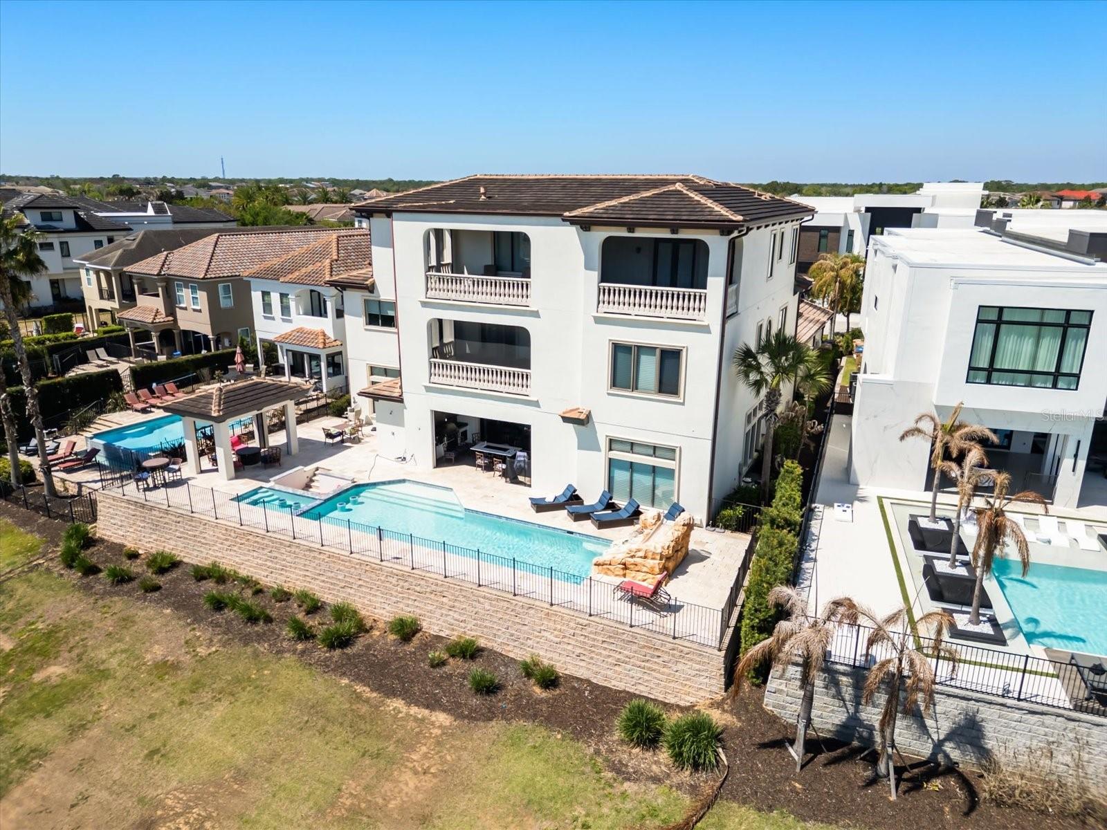 Listing photo id 88 for 905 Golden Bear Drive