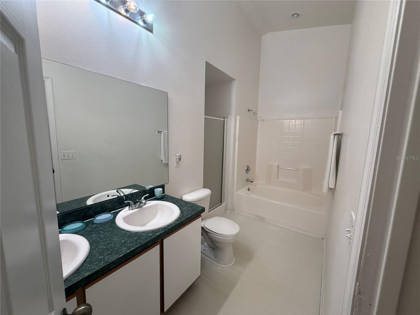 Image 11 of 20 For 137 Julliard Boulevard