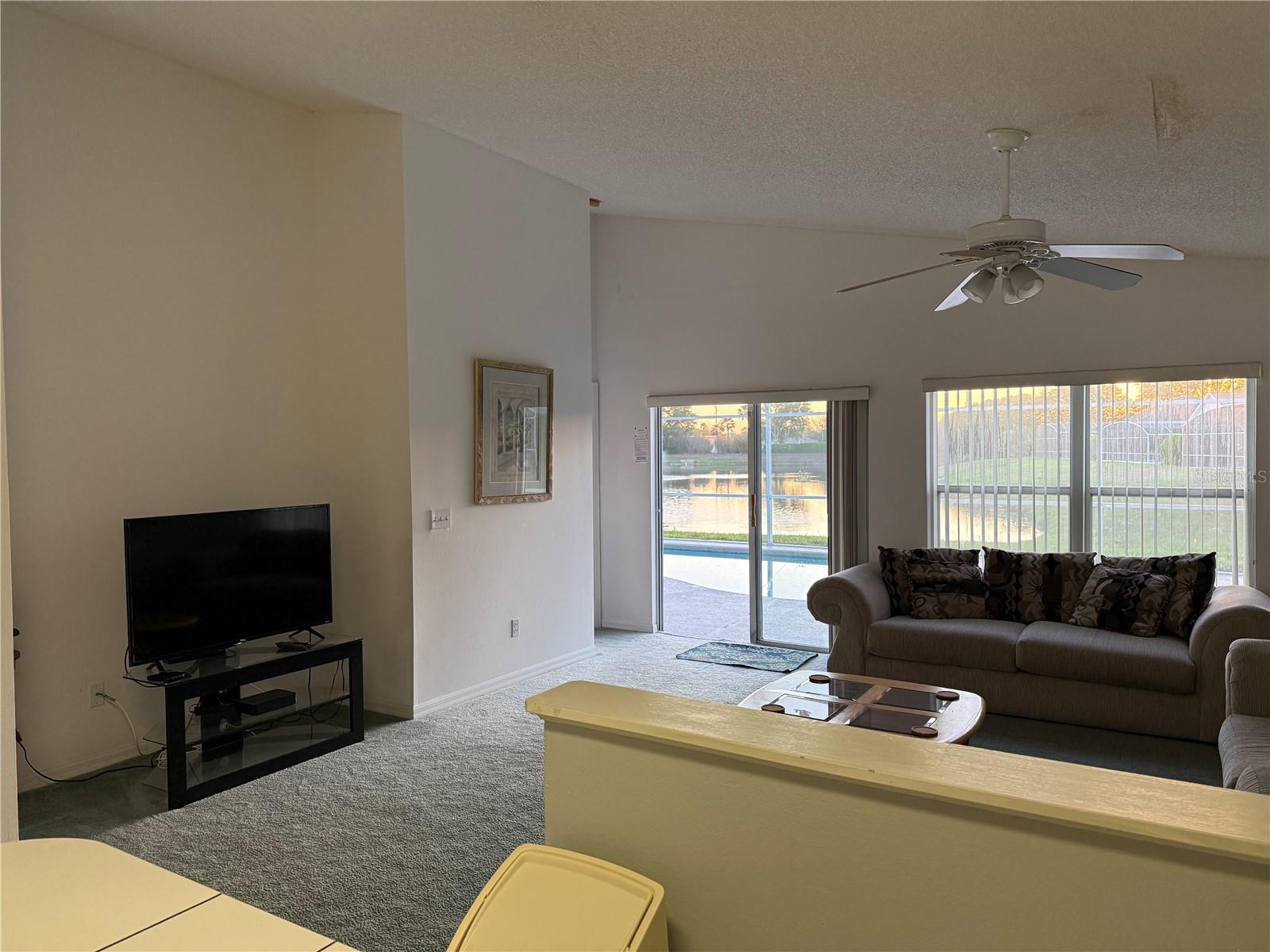 Image 7 of 20 For 137 Julliard Boulevard