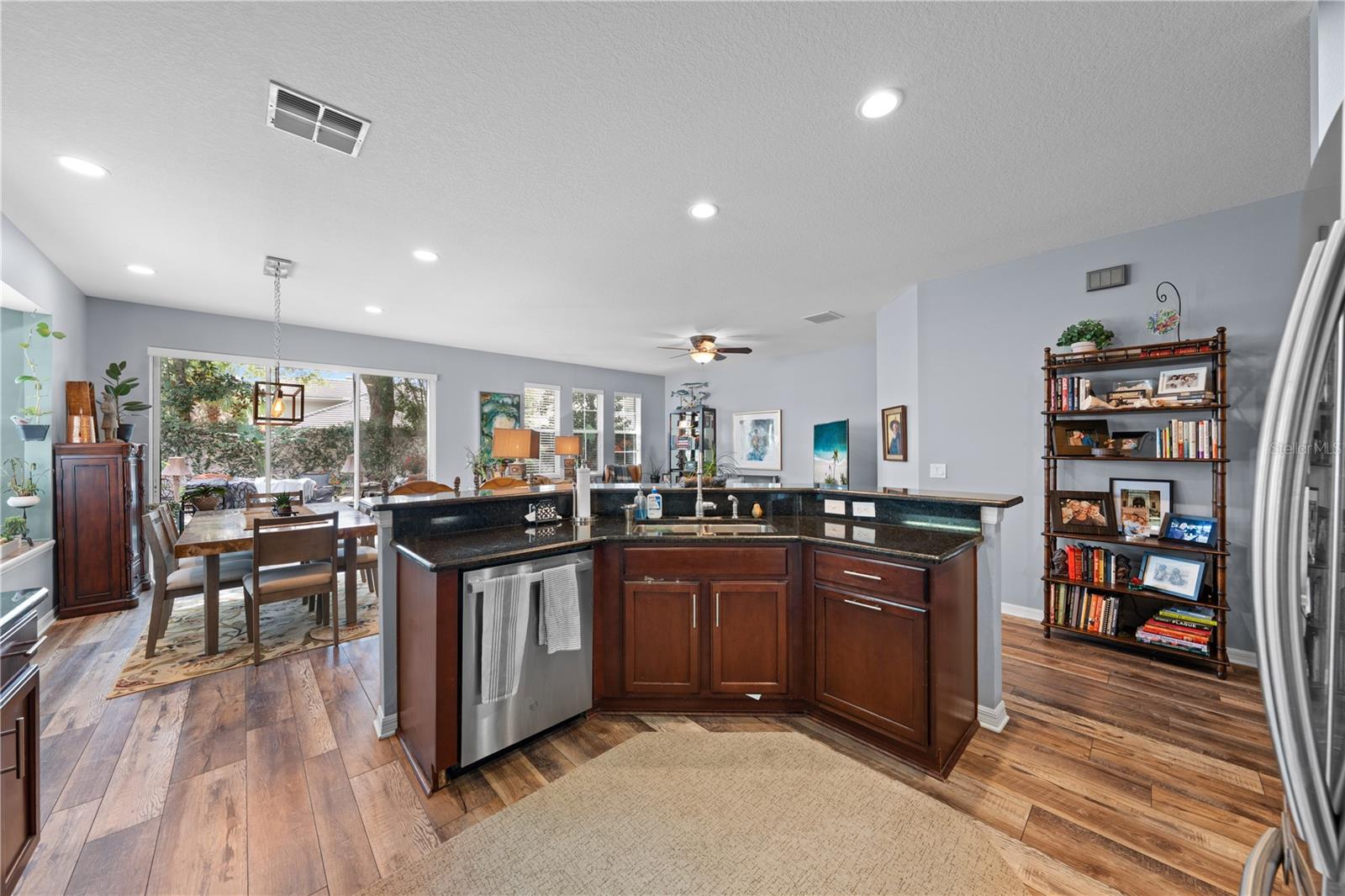 Image 13 of 77 For 8450 Northlake Parkway