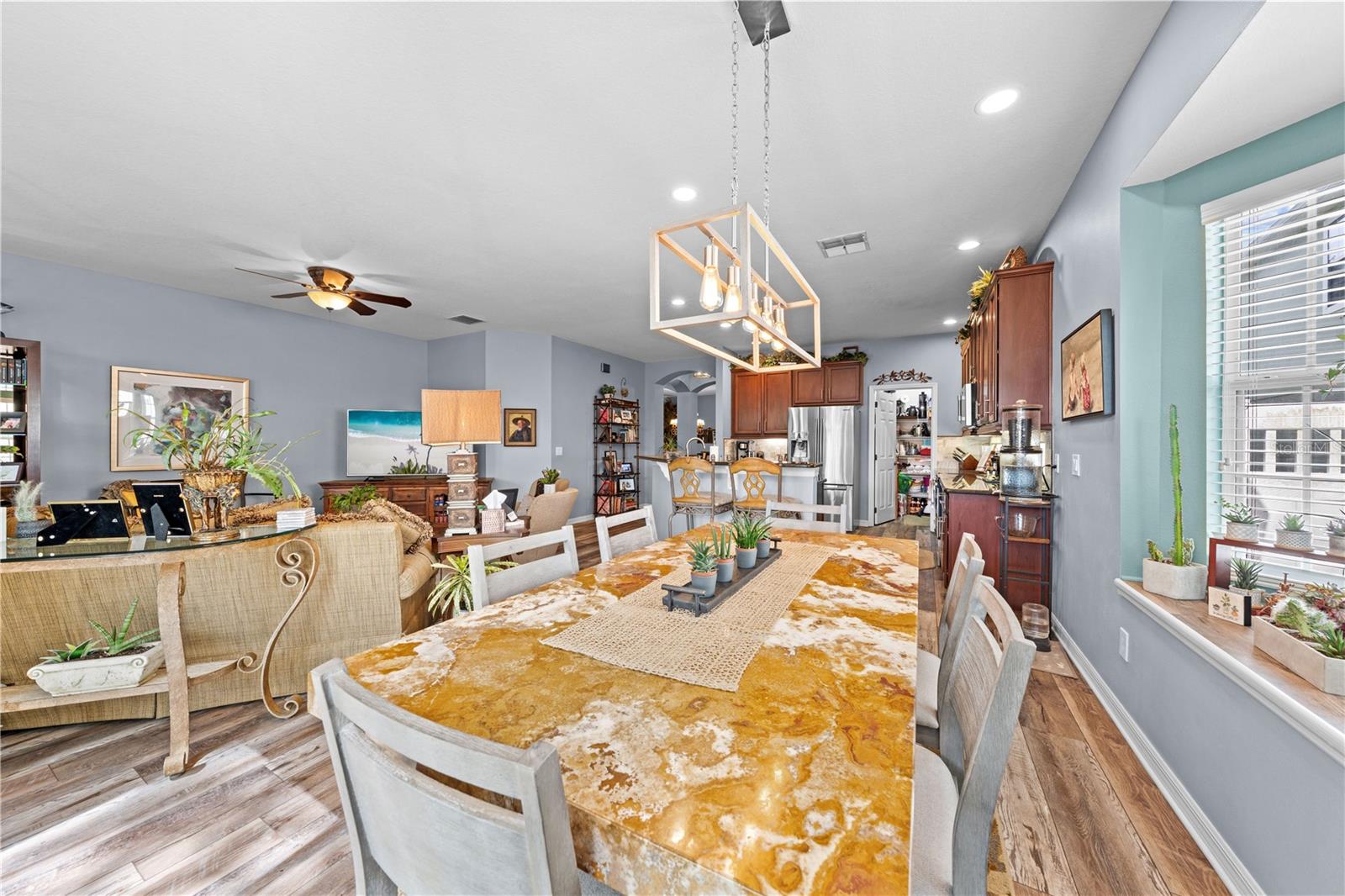 Image 25 of 77 For 8450 Northlake Parkway