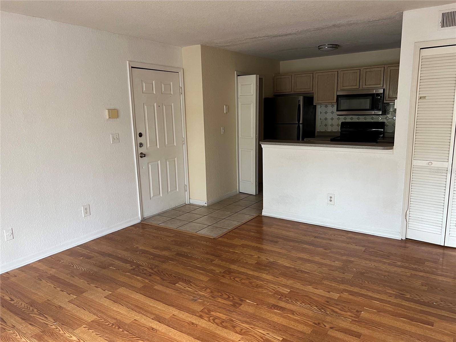 Image 4 of 14 For 8939 Latrec Avenue 1203