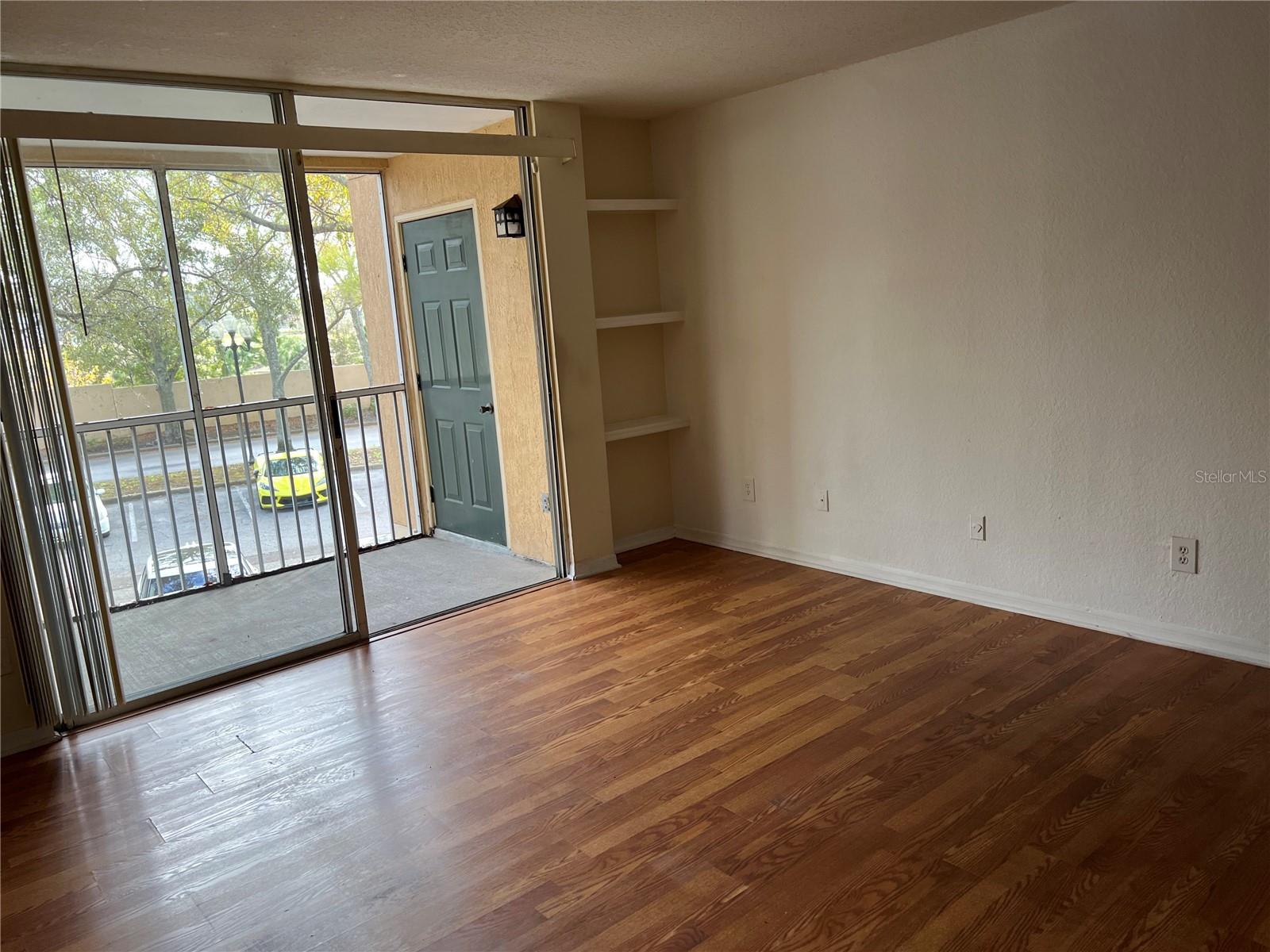 Image 7 of 14 For 8939 Latrec Avenue 1203