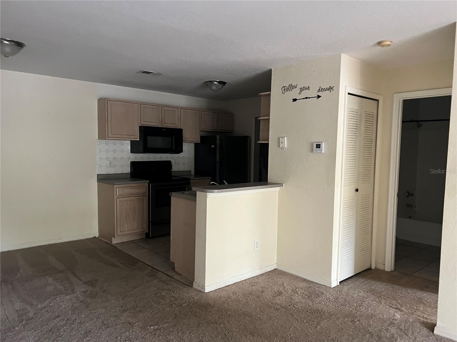 Image 4 of 11 For 8915 Latrec Ave 2203