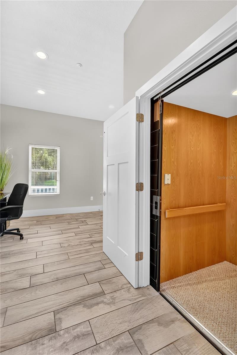 Image 18 of 48 For 1604 Regal Cove Court