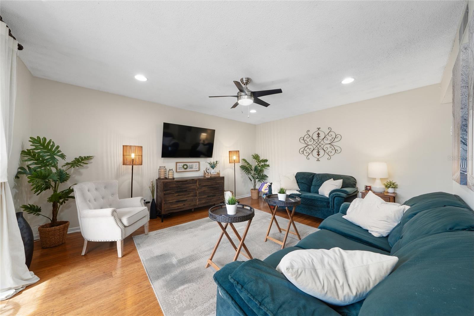 Image 17 of 28 For 200 Saint Andrews Boulevard 312