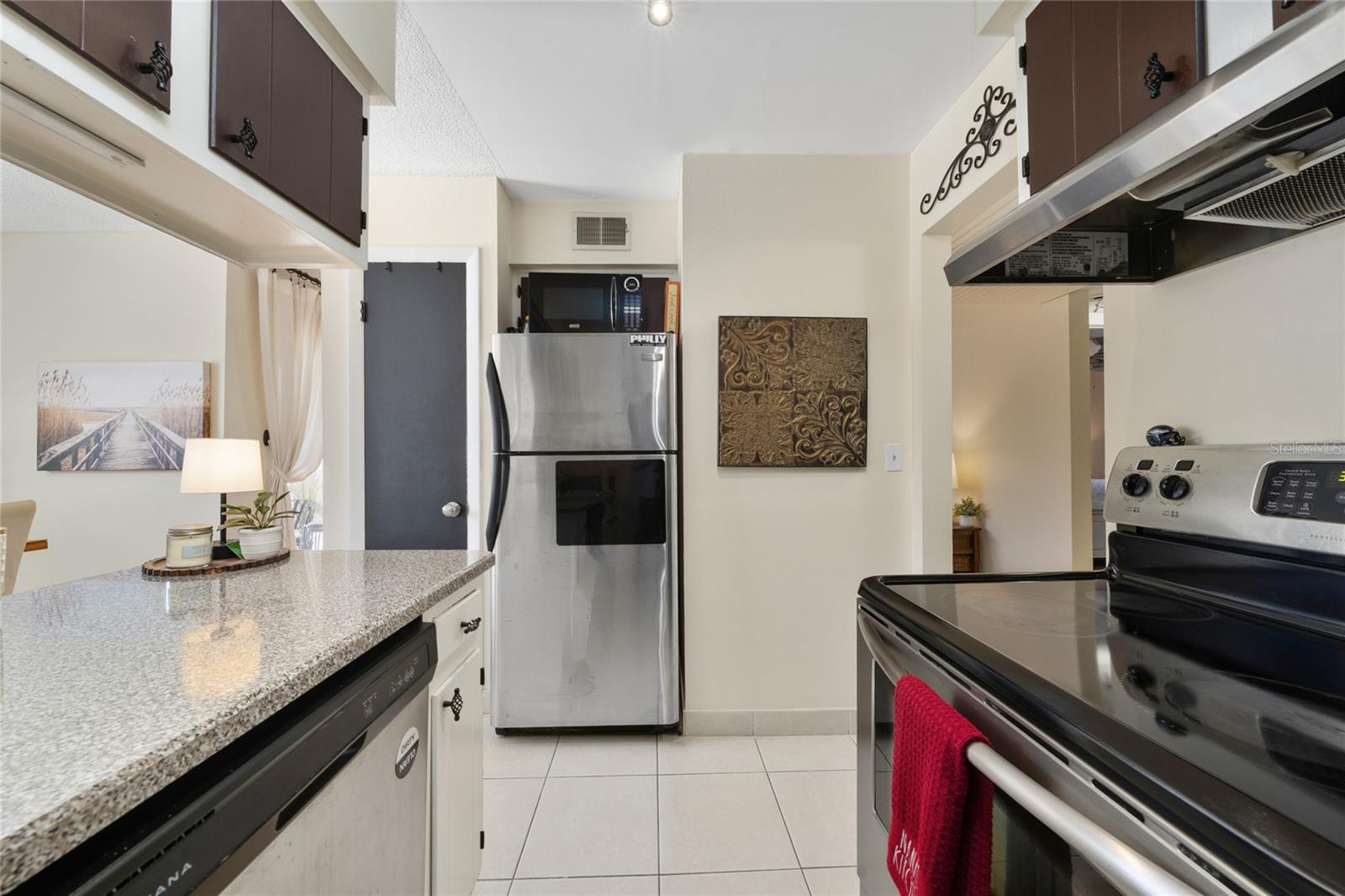 Image 22 of 28 For 200 Saint Andrews Boulevard 312