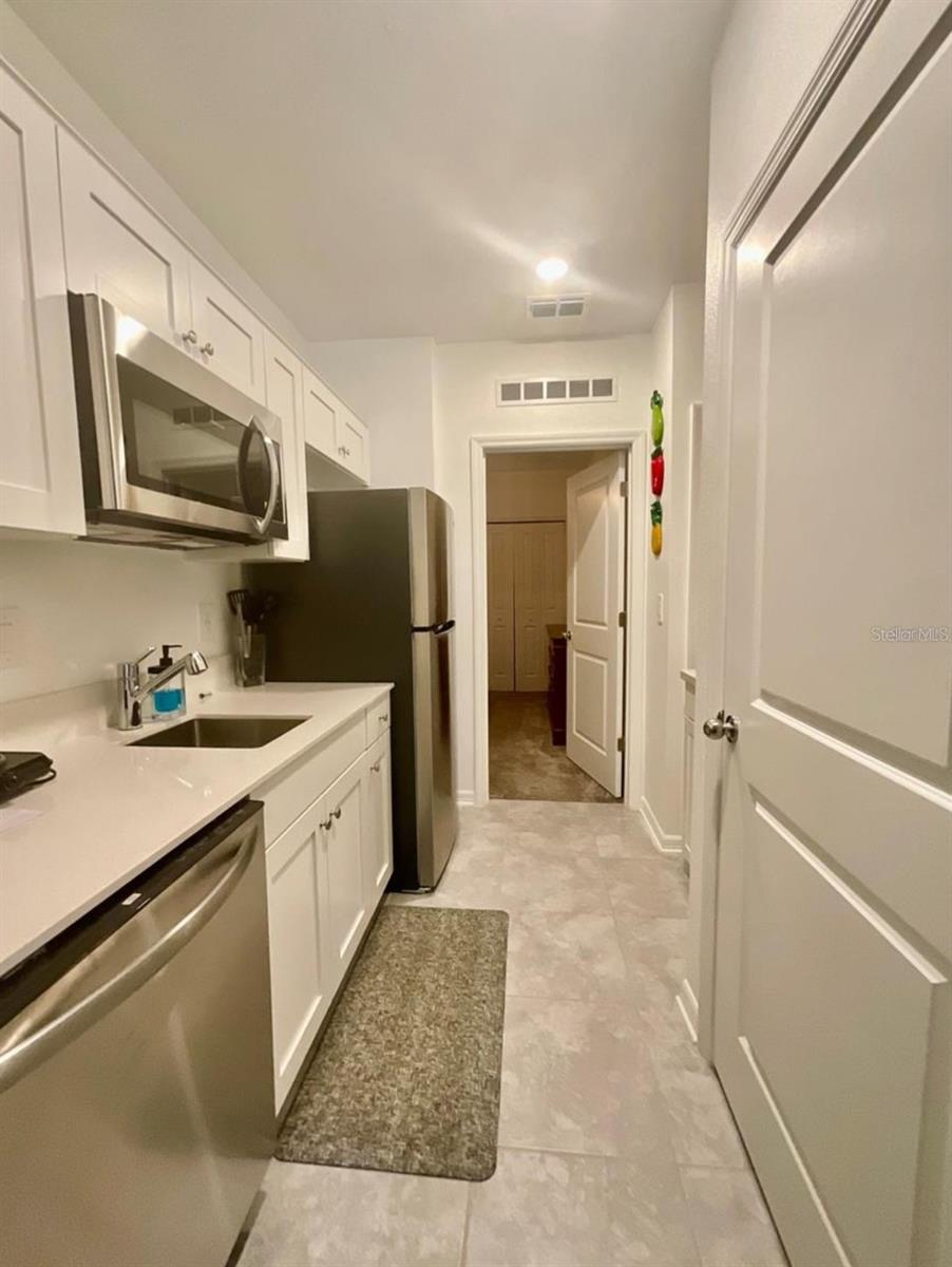 Image 3 of 9 For 201 Lawson Avenue