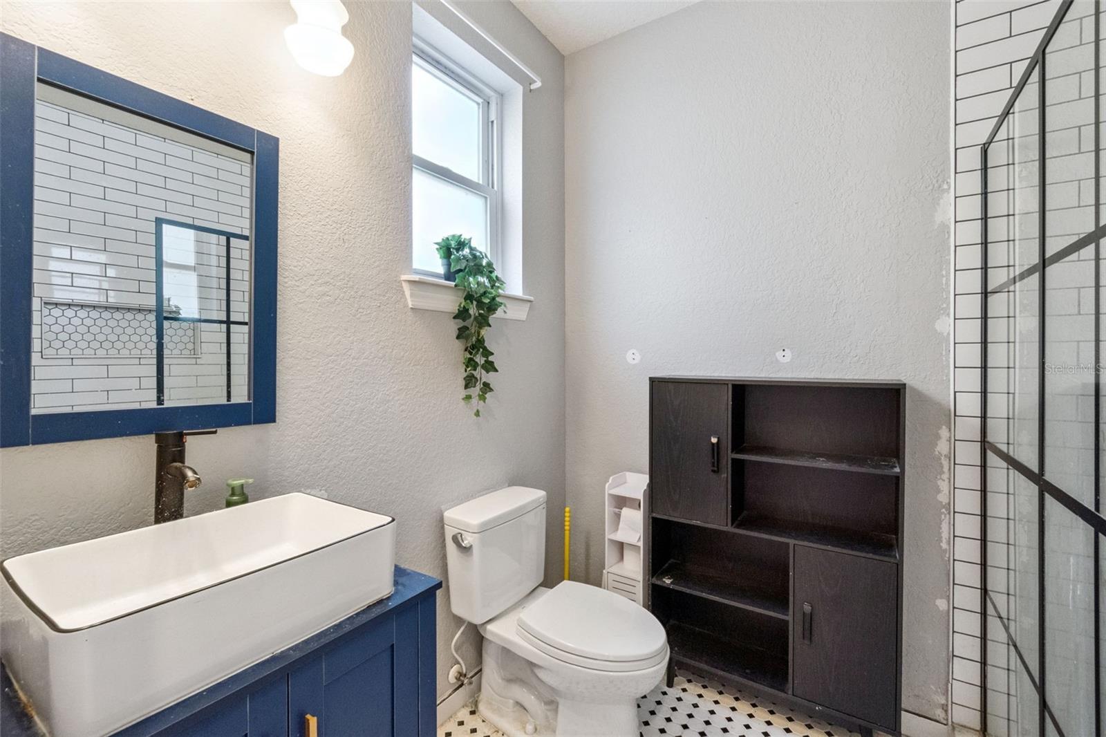 Image 32 of 66 For 6358 Oak Shore Drive