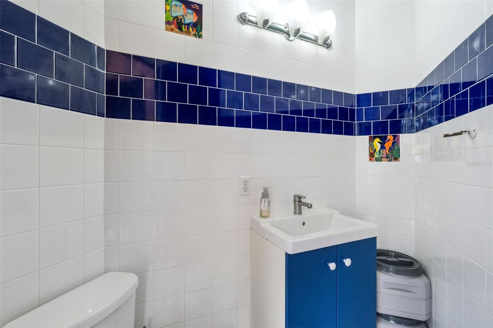 Image 35 of 66 For 6358 Oak Shore Drive