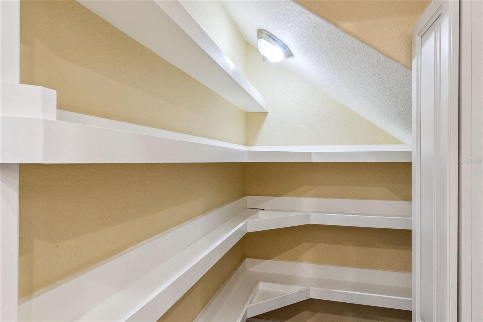 Image 36 of 66 For 6358 Oak Shore Drive