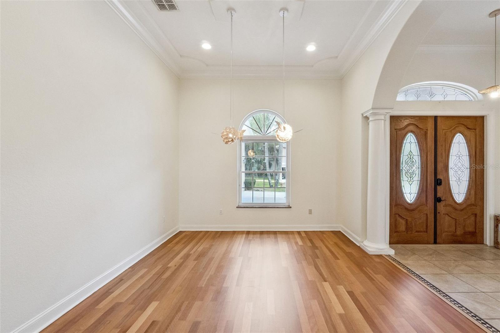 Image 5 of 66 For 6358 Oak Shore Drive