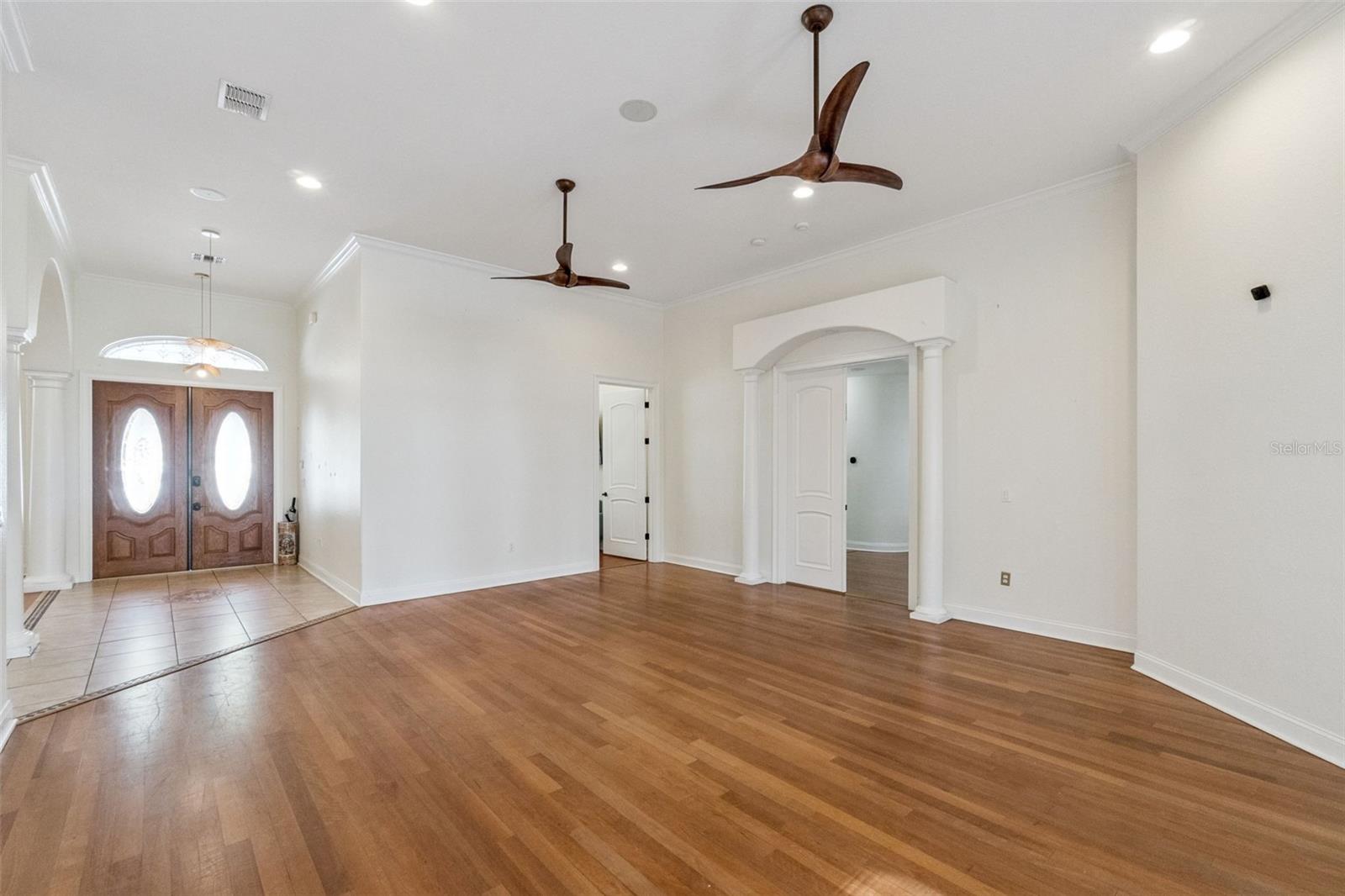 Image 6 of 66 For 6358 Oak Shore Drive