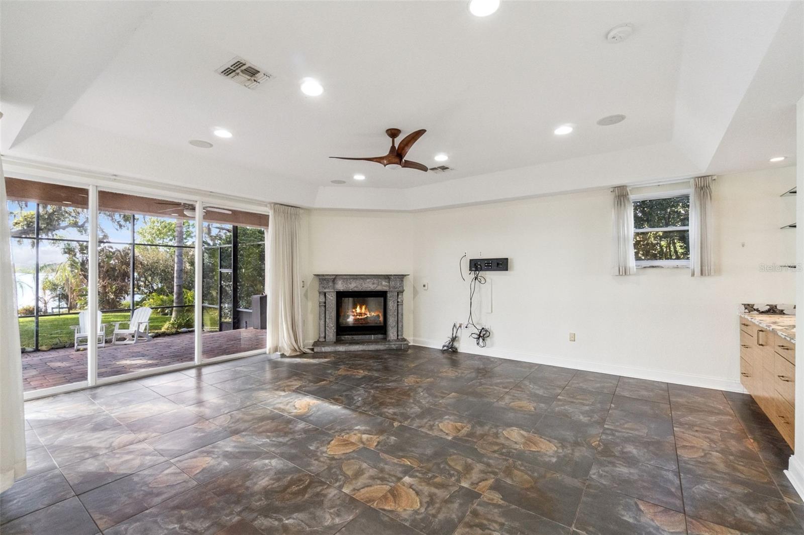 Image 9 of 66 For 6358 Oak Shore Drive