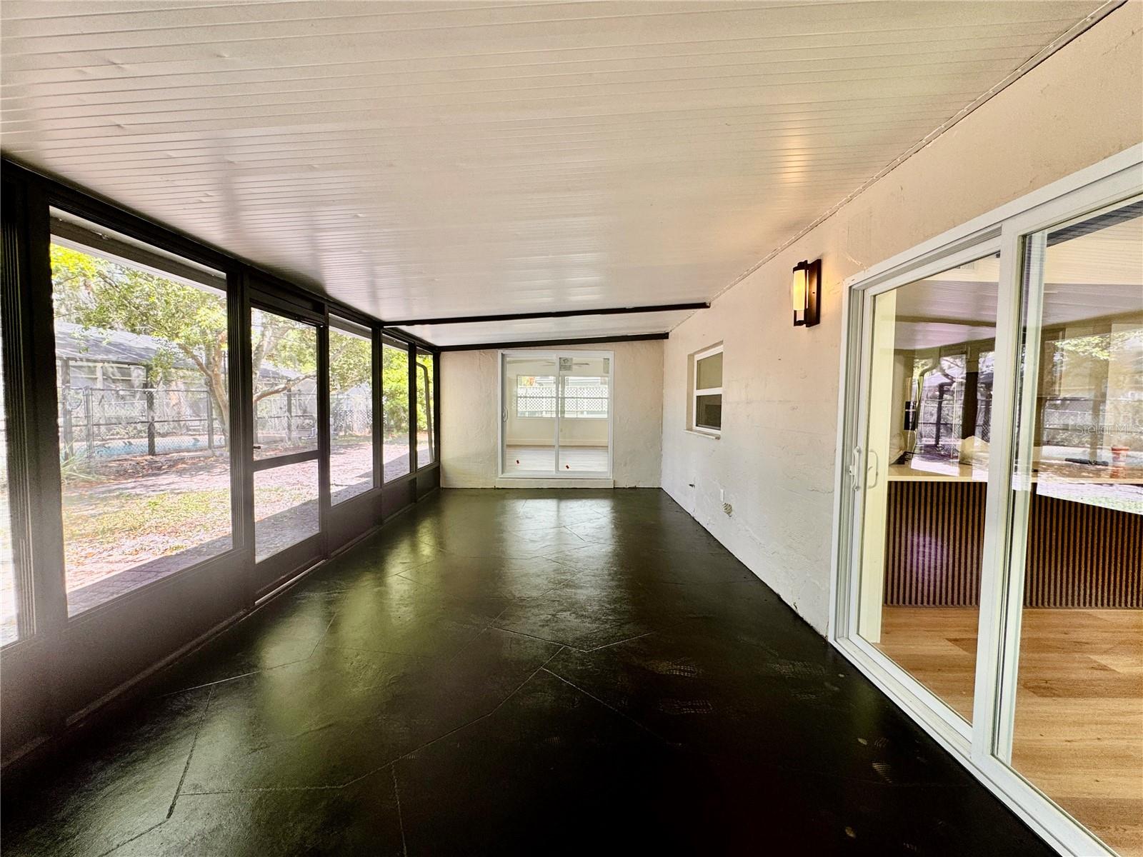 Image 16 of 16 For 14 Glendale Drive