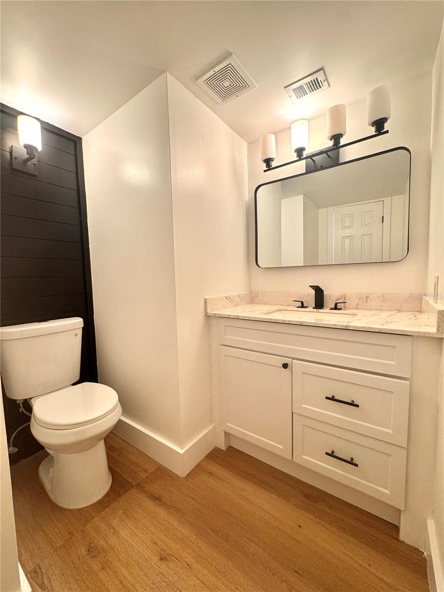 Image 7 of 16 For 14 Glendale Drive